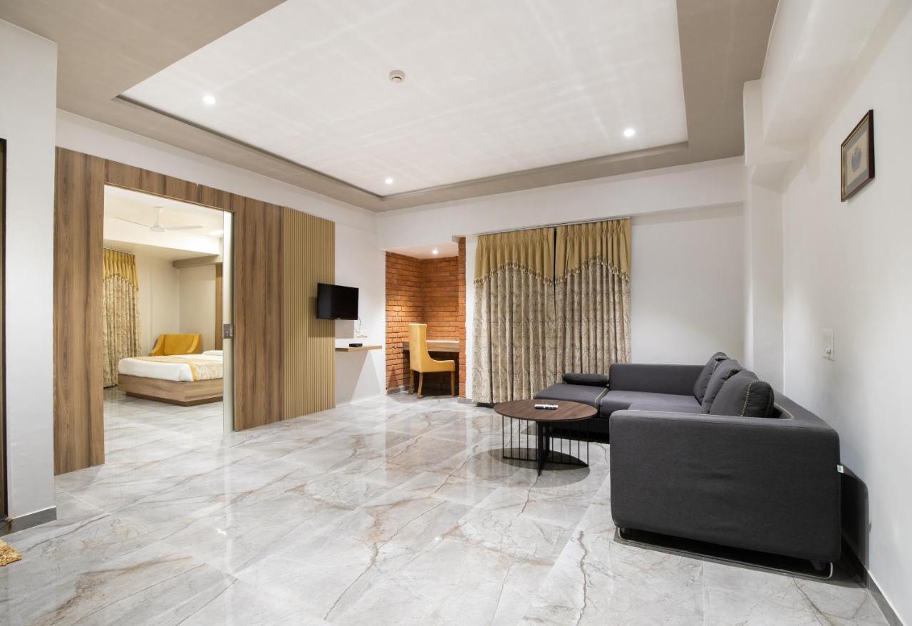 Palette - Hotel Welcome Kadi 외부 사진
